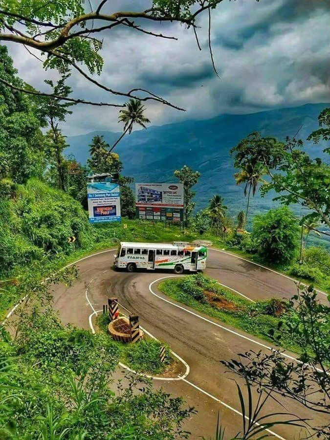 Backwaters Houseboat Tour Package